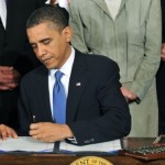 obama_firma_sanita